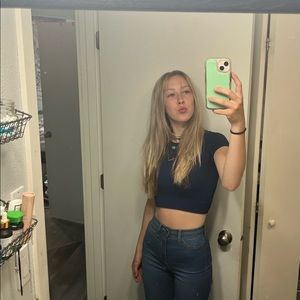 Meet your Posher, Courtney